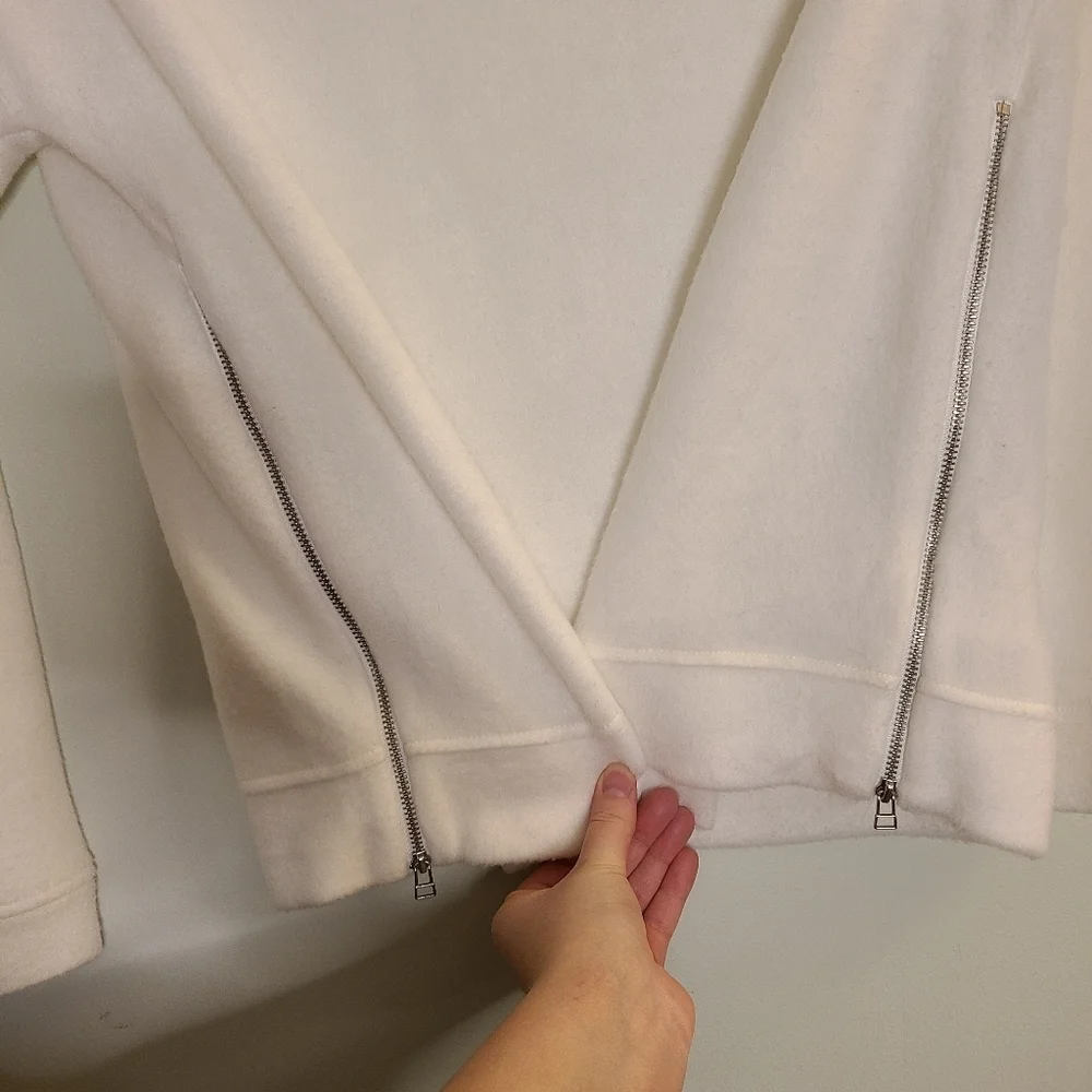 BDG Urban Outfitters White Crew Neck Pullover Sweater Size XS Side Zipper Fleece - Picture 5 of 10